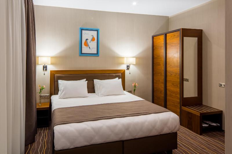 Superior Double Room image 1