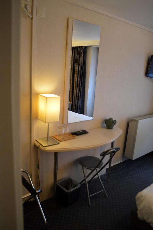 Hotel Honfleur - image 34