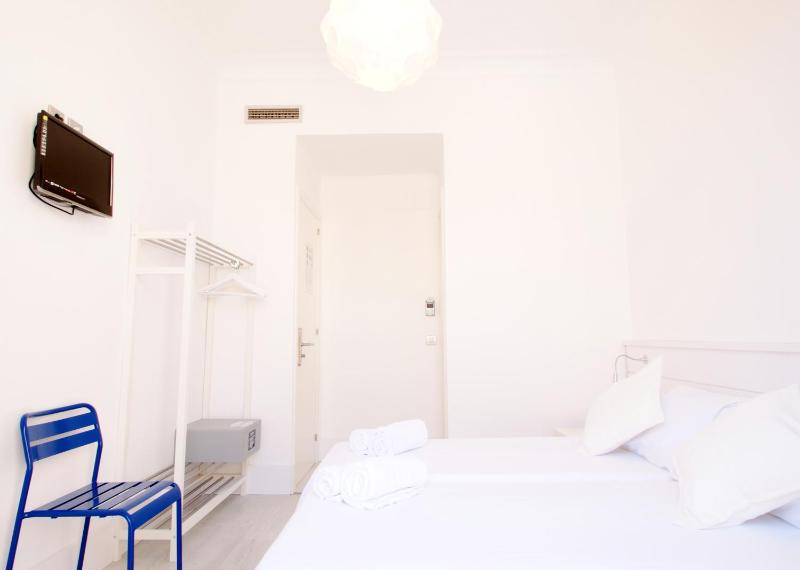 Double or Twin Room image 4