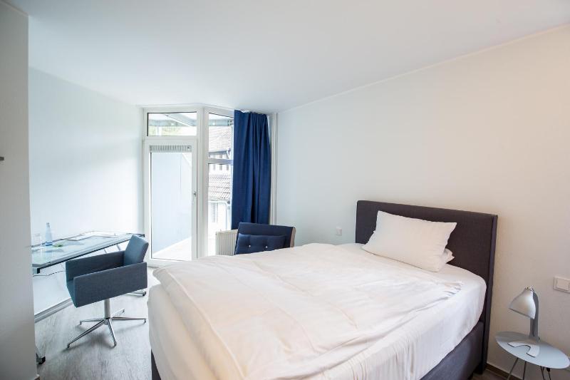 Comfort Single Room image 4