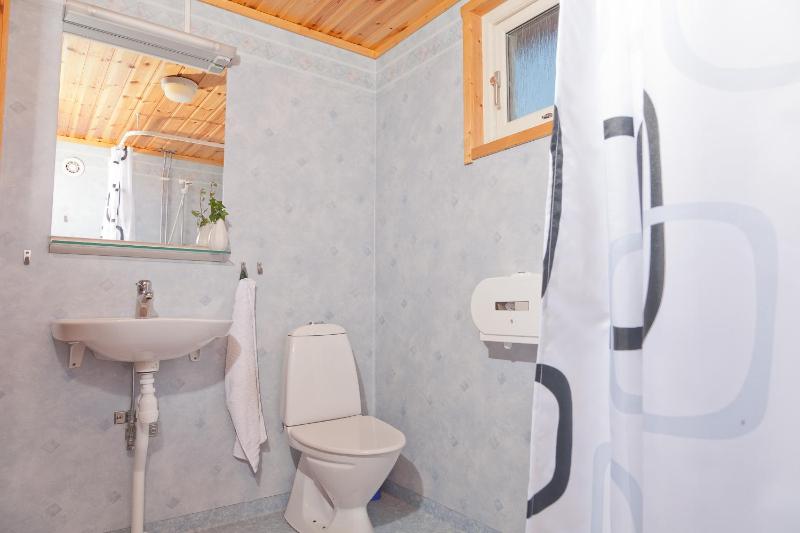 Cottage (6 Adults) image 3
