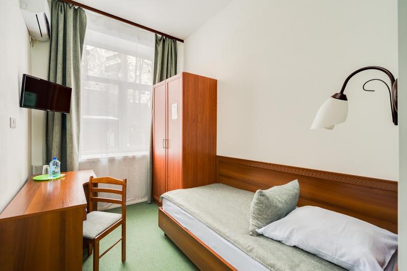 Single Room image 3