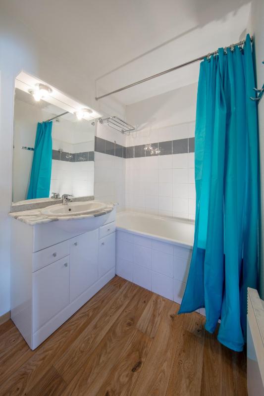 One-Bedroom Apartment (2-6 People) image 2