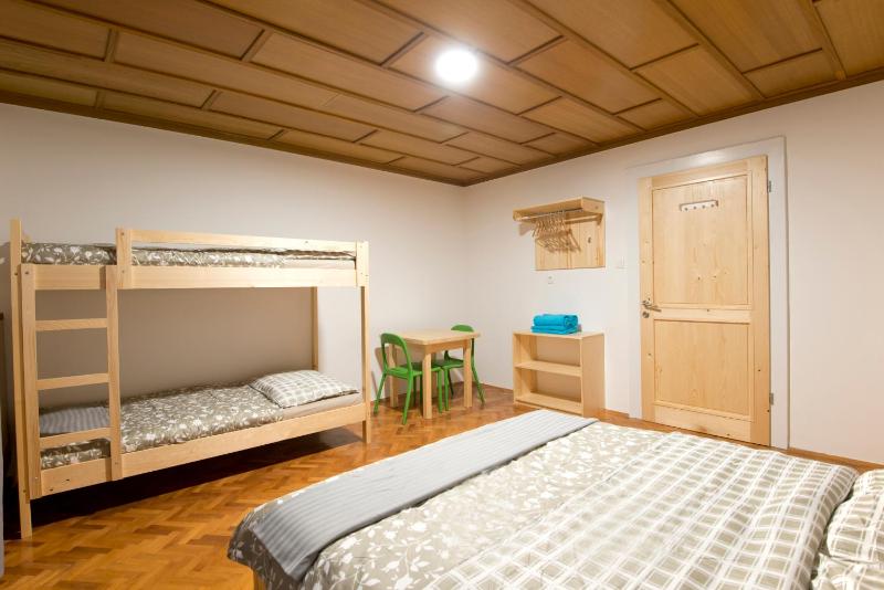 Double Room with Balcony and Shared Bathroom image 3