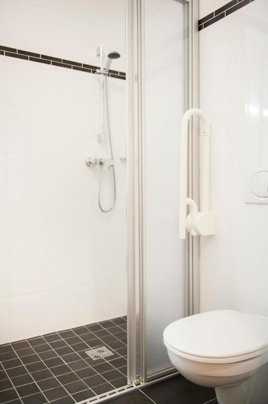 Budget Double Room image 4