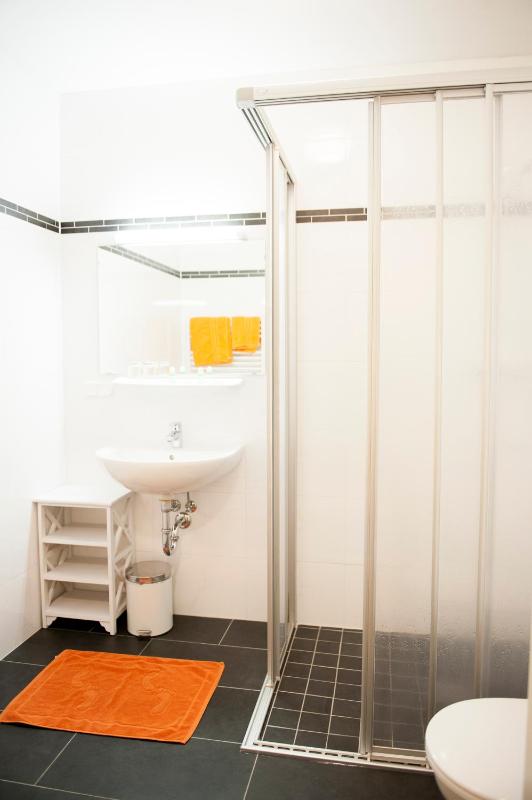 Budget Double Room image 2