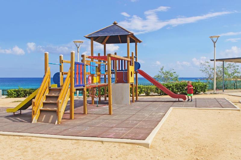 Amber - Coralli Beachfront Apartment - image 10
