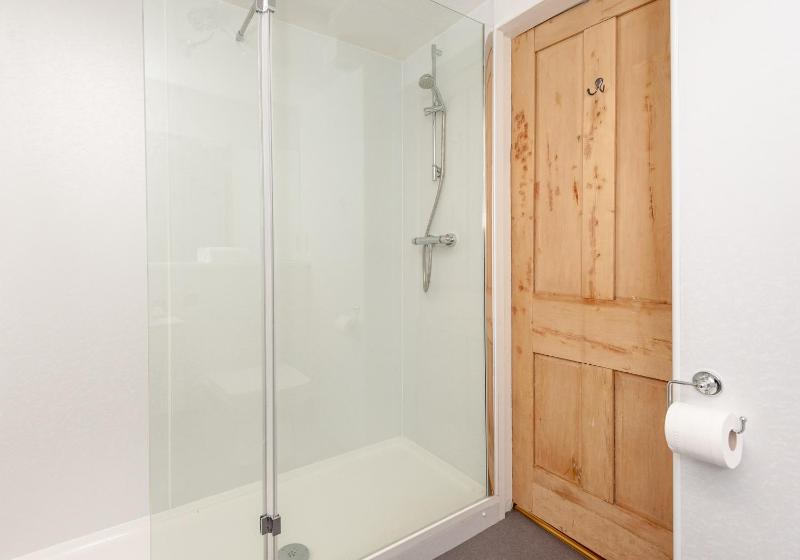 One-Bedroom Apartment image 1