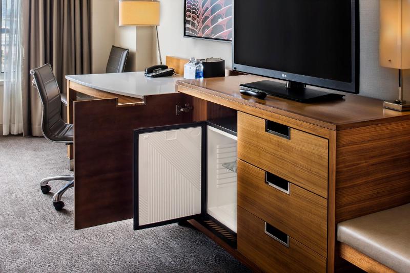 Corner King Room image 3