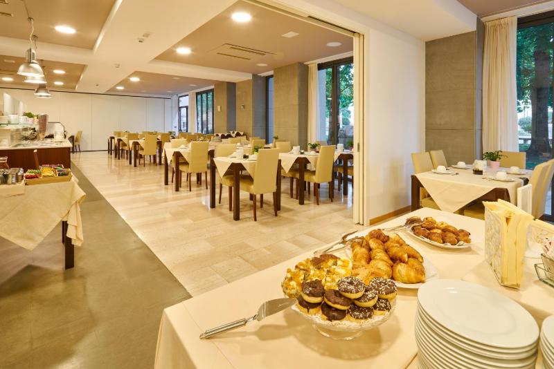 Hotel Fonzari - image 9