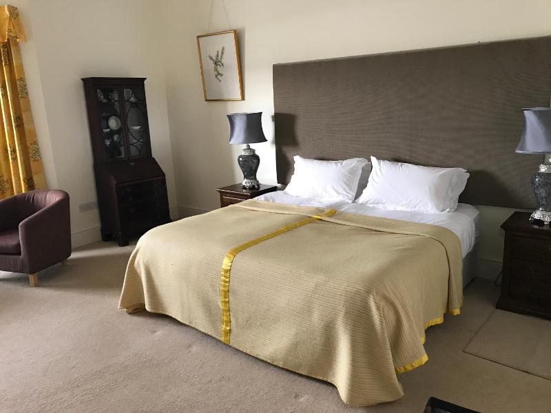 Deluxe Double Room with Bath image 1