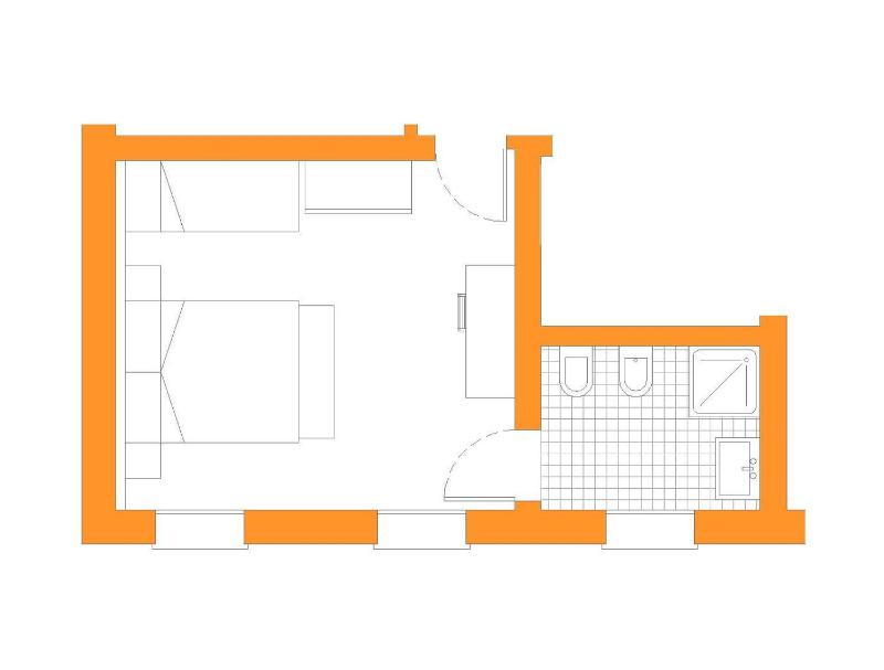 Economy Triple Room image 2