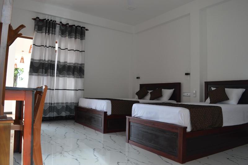 Blue Wings Beach Hotel - image 2