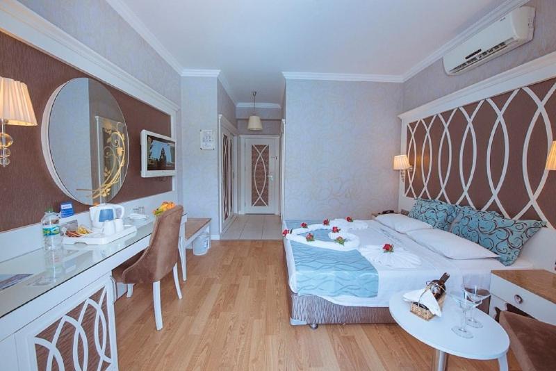 Land view room image 2