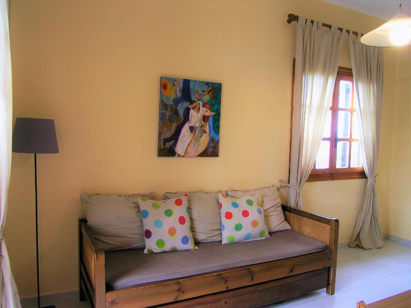 One-Bedroom Apartment image 3