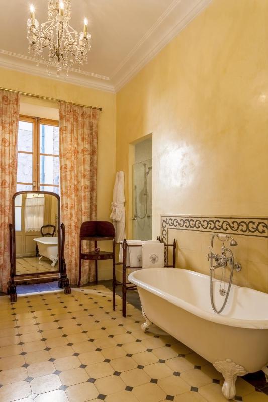 Junior Suite with Mountain View image 3