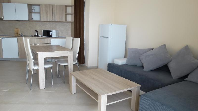 Apartment with Sea View image 3