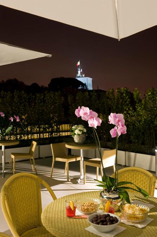 Economy Double Room image 1