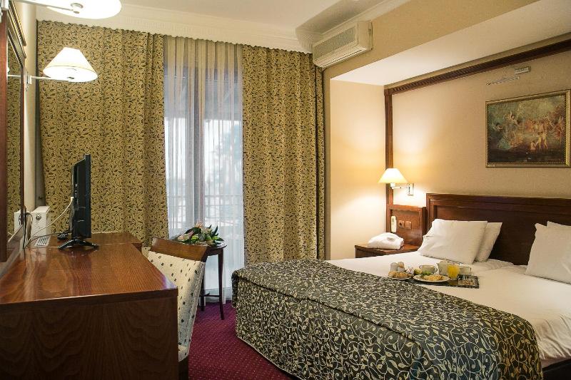 Standard Double Room with Balcony image 1