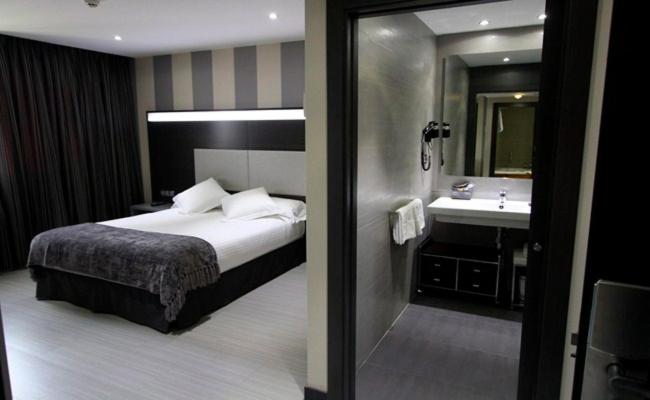 Double Room - Disability Access image 2