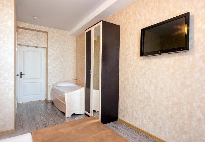 Triple Room with Sea View image 3