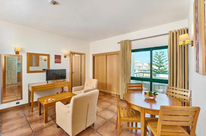 Oceanus Aparthotel - image 16