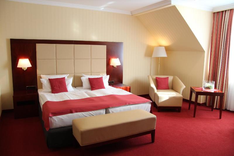 Superior Junior Suite image 3