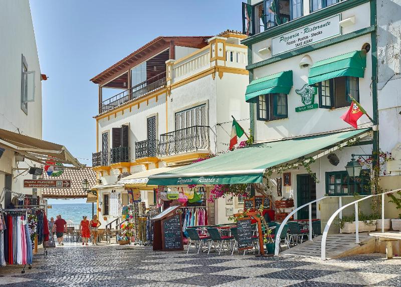 Oceanus Aparthotel - image 8