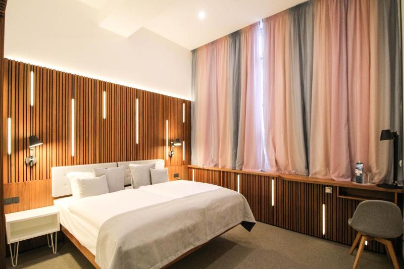 Suite image 2