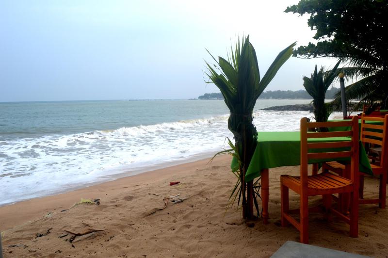 Dilena Beach Inn - image 4