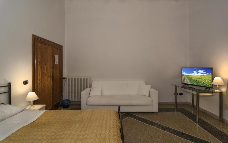 Triple Room image 4