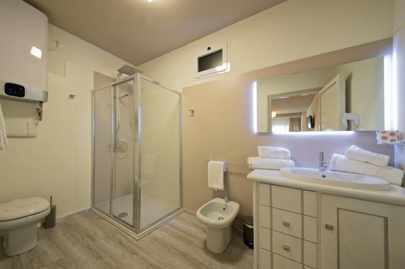 Two-Bedroom Suite image 2