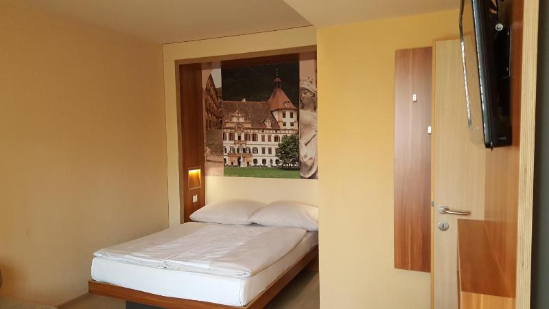 Single Room image 3