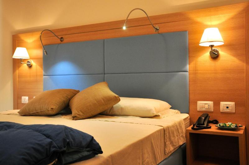 Quadruple Room image 1