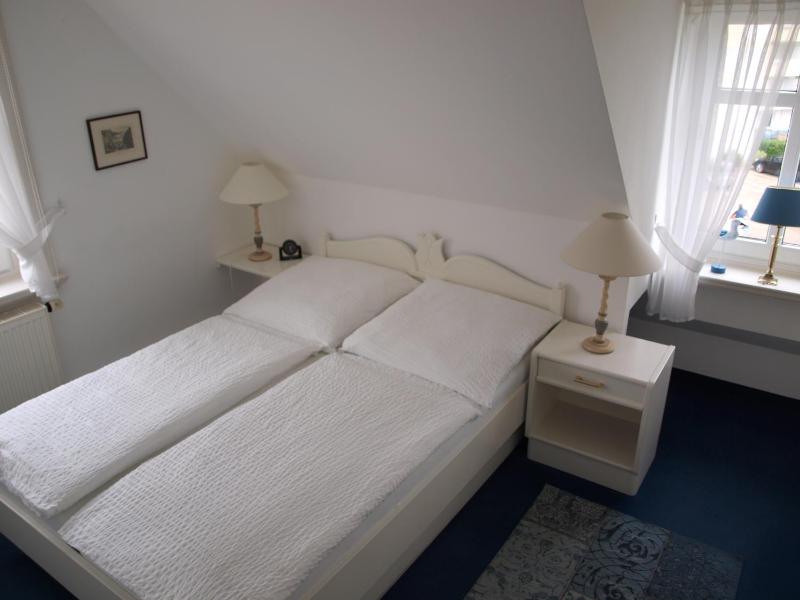 Suite with Panorama Sea View image 3