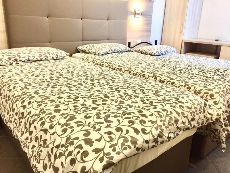 Academy Hotel - image 22