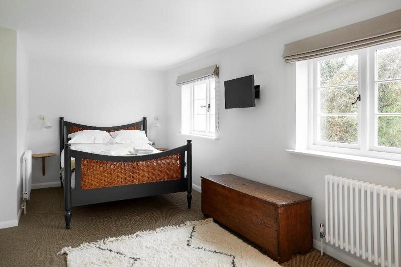 King Double Room image 2
