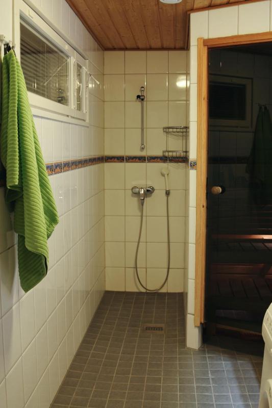 Three-Bedroom Apartment with Sauna image 2
