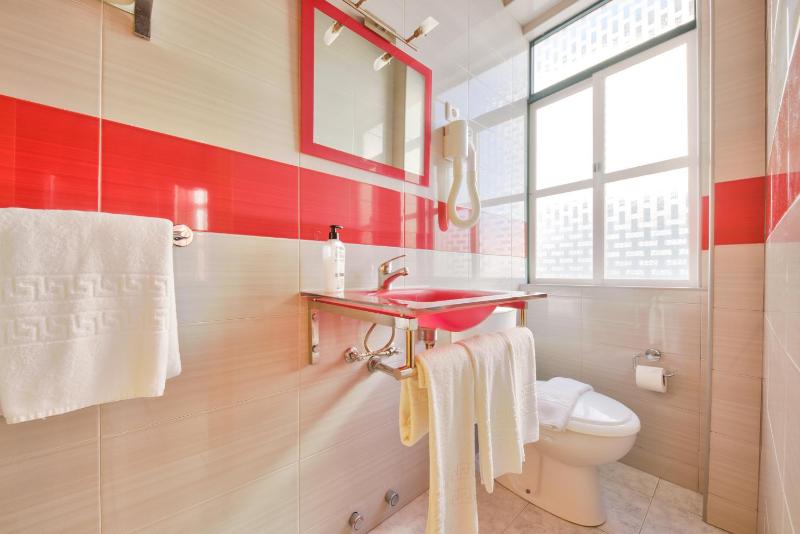 Triple Room image 3