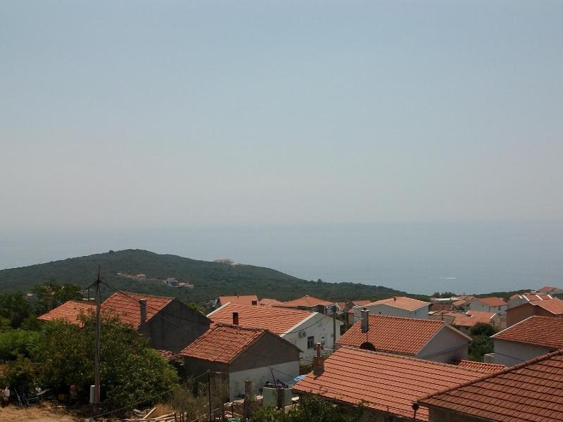 Standard Triple Studio image 3