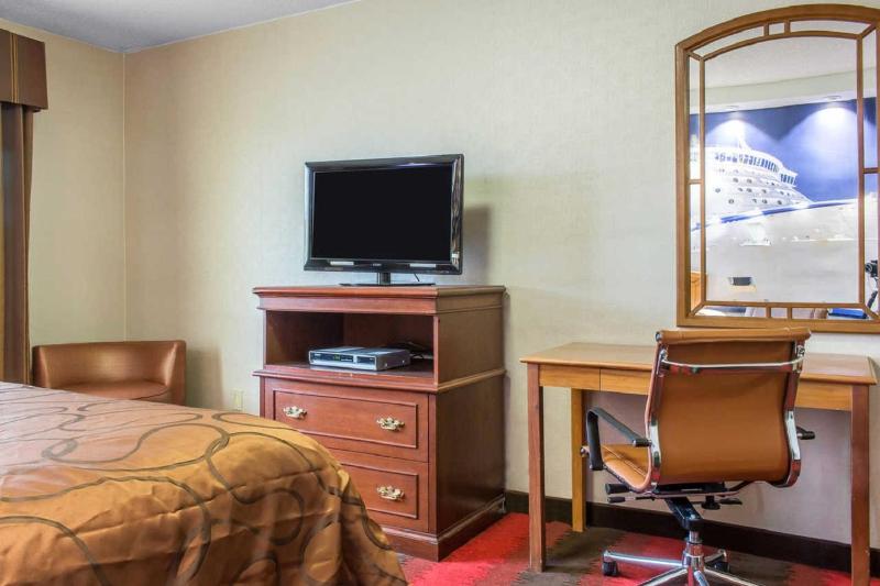King Room - Non-Smoking image 3