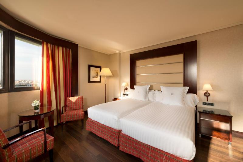 Double or Twin Room (1-2 Adults) image 4