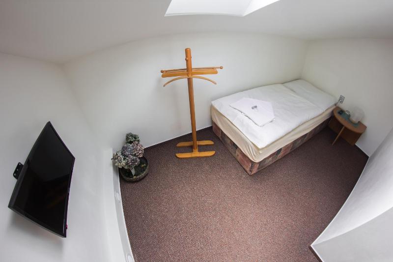 Economy Single Room image 4