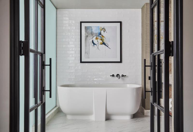 Four Seasons Hotel Austin - image 7