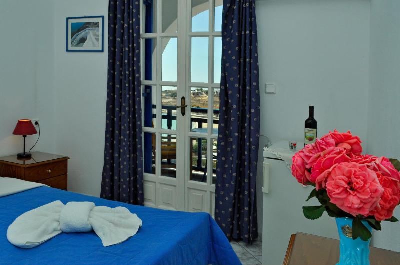 Triple Room with Sea or Pool View image 1