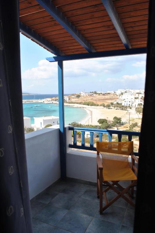 Quadruple Room with Sea or Pool View image 3