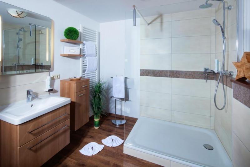 Superior Suite with Balcony image 2