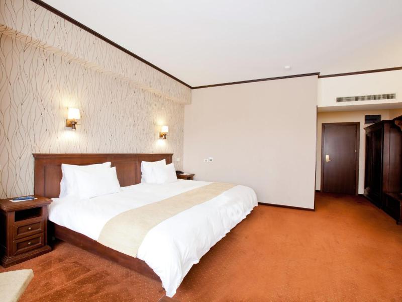 Executive Double Room image 3