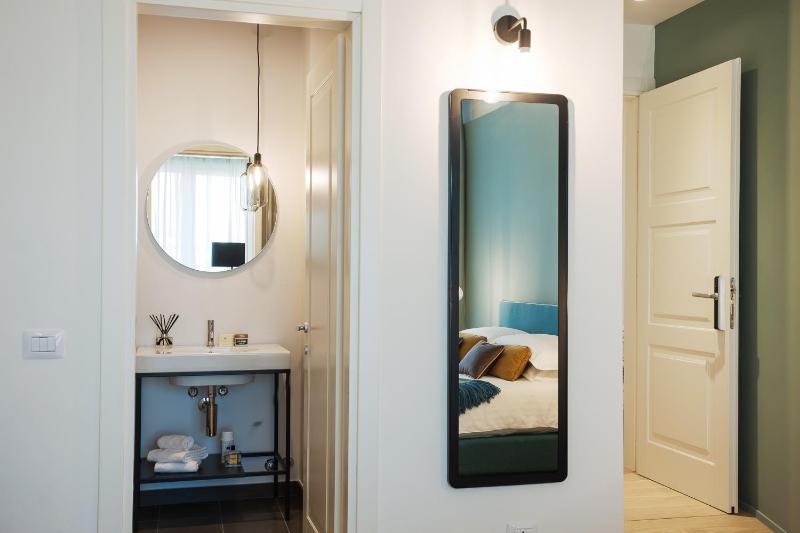 Standard Double or Twin Room image 4