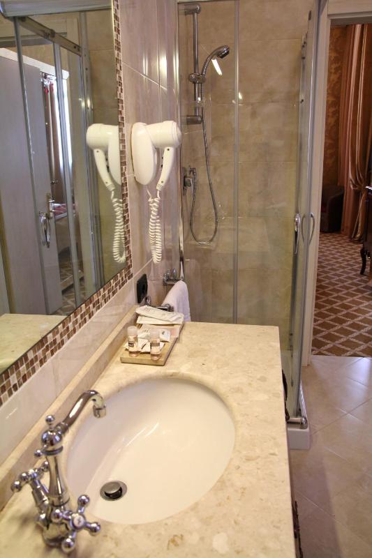 Superior Double or Twin Room image 3